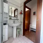 105 - Su Due Livelli In Zona Tranquilla Soliera