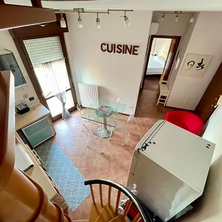 105 - Su Due Livelli In Zona Tranquilla *