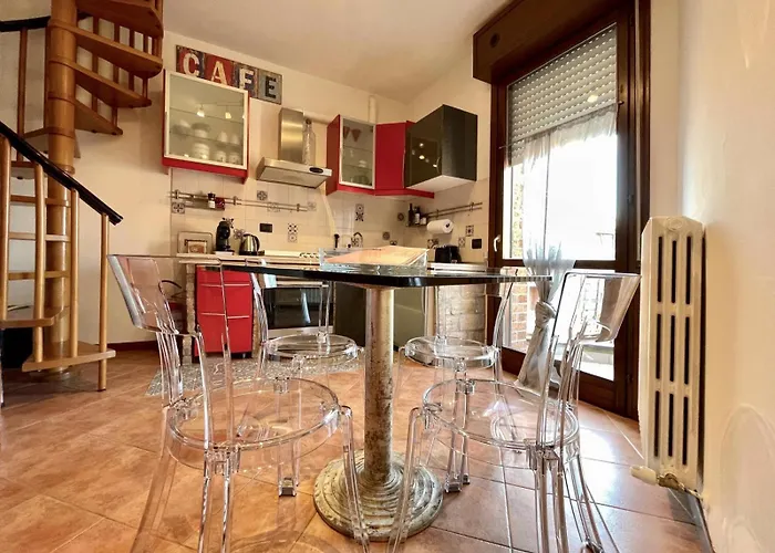 Διαμέρισμα 105 - Su Due Livelli In Zona Tranquilla *