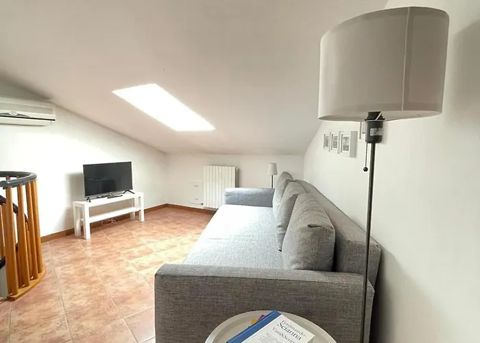 105 - Su Due Livelli In Zona Tranquilla * Soliera