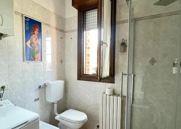 105 - Su Due Livelli In Zona Tranquilla Διαμέρισμα